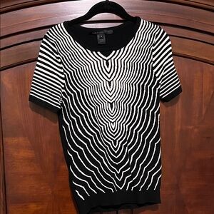 Marc By Marc Jacobs Black and Cream Geometric Short Sleeve Sweater Size M